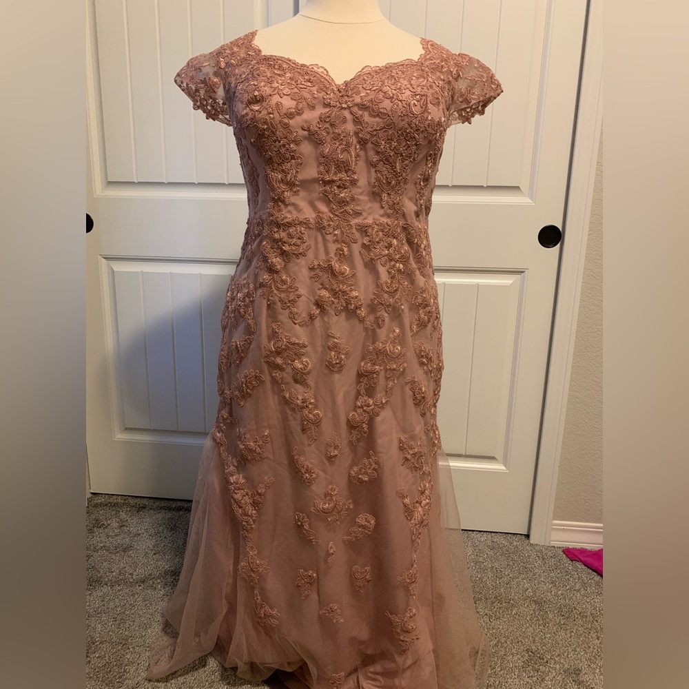 D-11 Azazie Pink Flutter Sleeve Sweetheart Gown